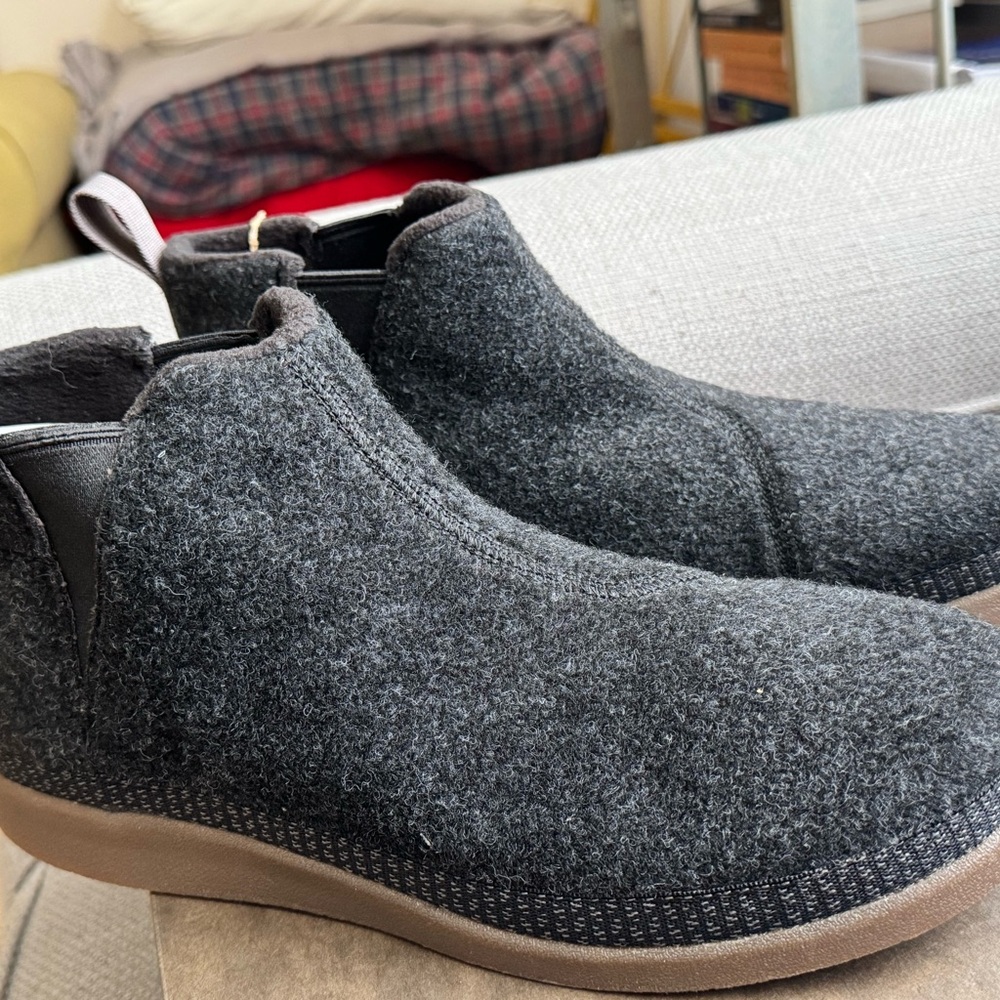 Chaco Black Chelsea Boots Revel V